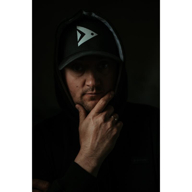 Chapéu baitnow c/logo iluminado