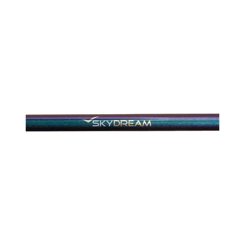Pormenor do logótipo Sky Dream no blank de carbono da cana Mikado 221 de 3-12g
