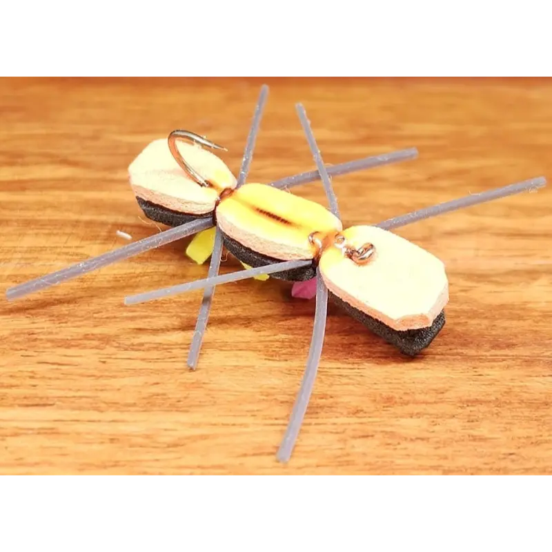 Mosca artificial Chernobyl Hopper de espuma EVA com pernas de borracha e alta visibilidade para pesca de salmonídeos, vista de cima